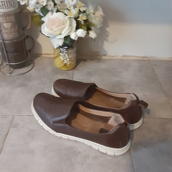 BORN SIZE  9 - Picture 5 of 5